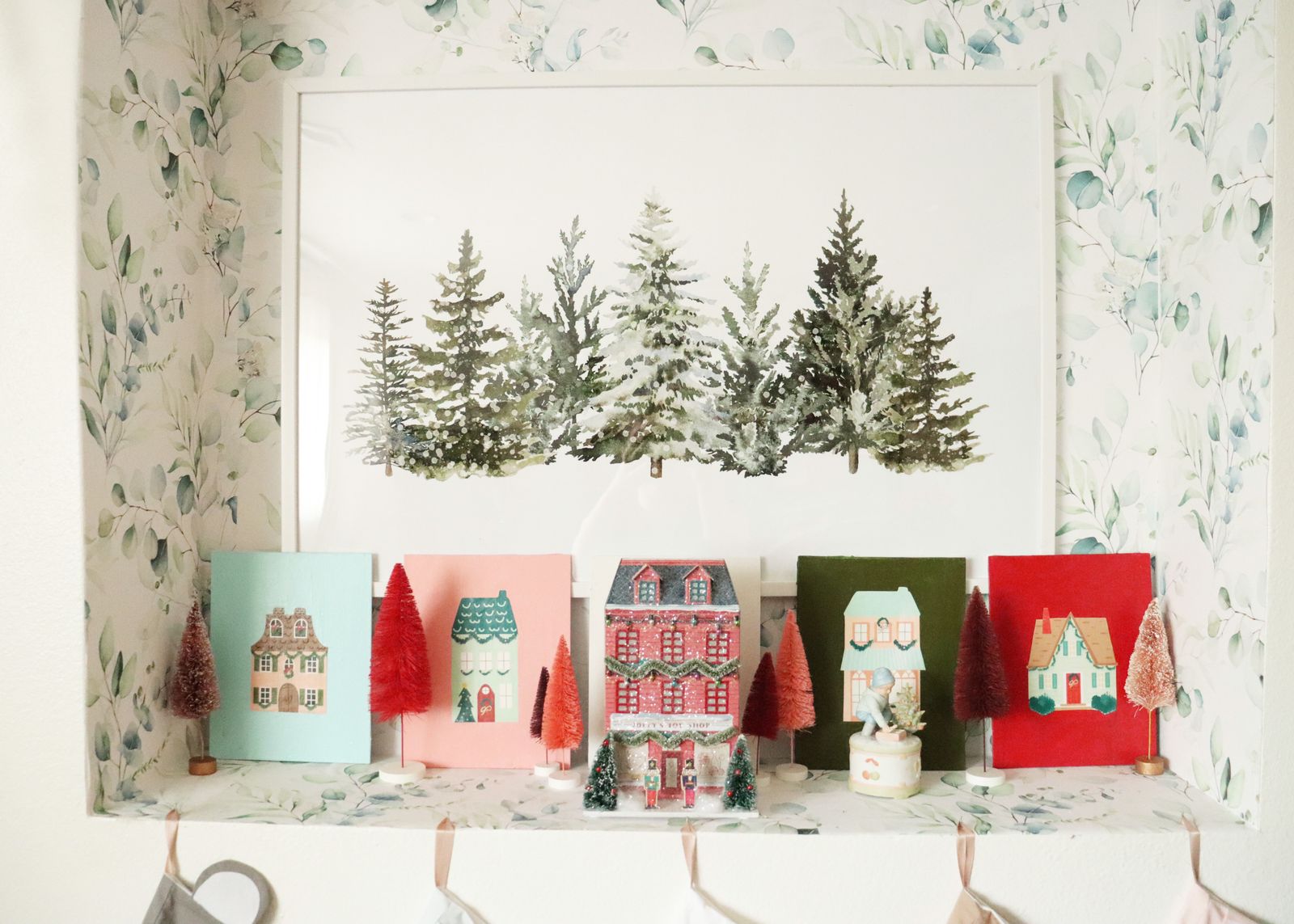 christmas wall decor ideas: Christmas cards displayed in a wall niche
