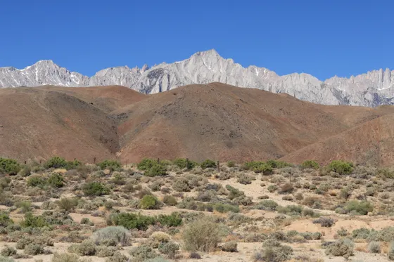 Mirror Lake below the high Sierra peaks on the Mount Whitney Trail