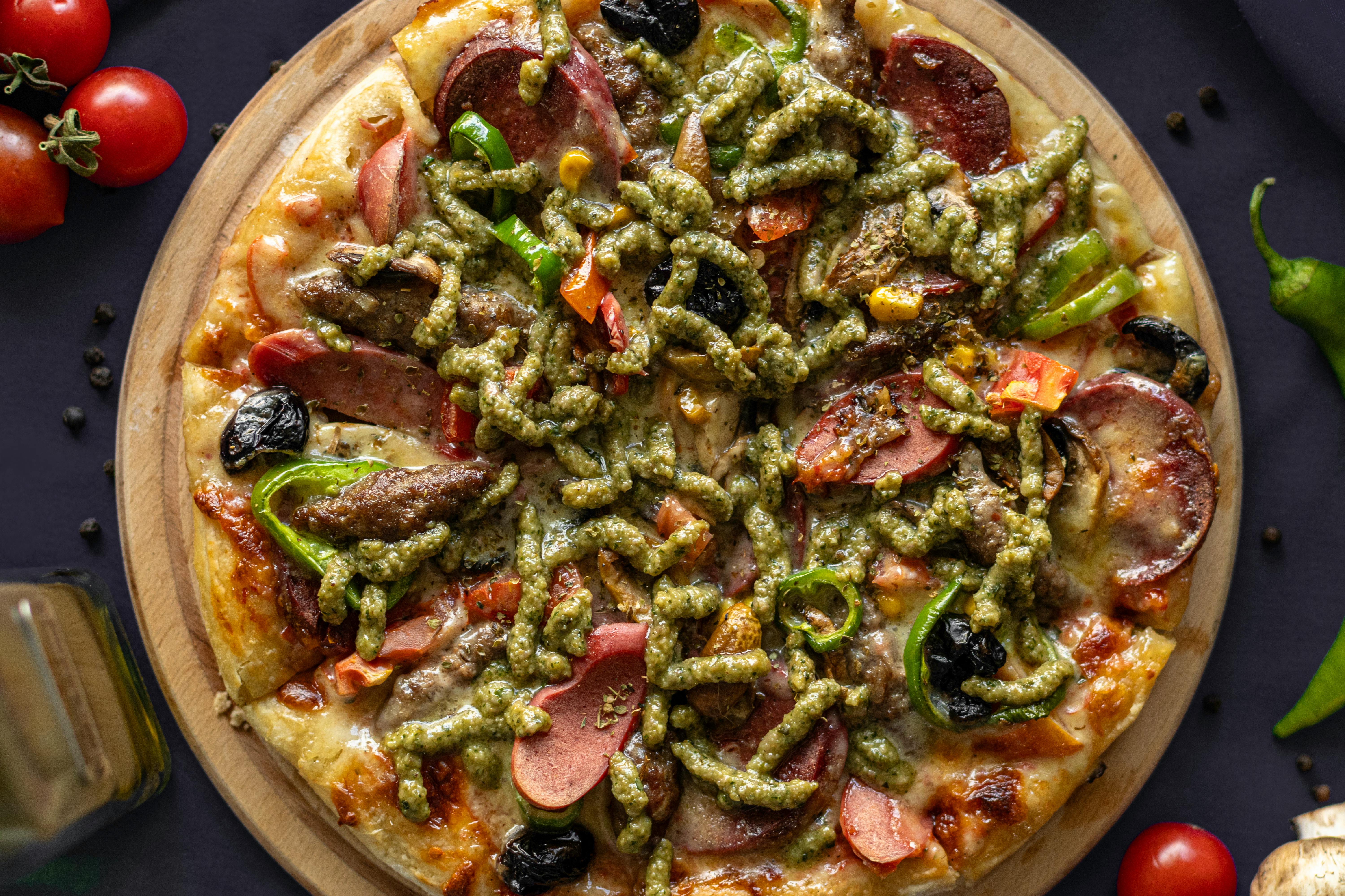Retsept: pinsa-saiad pesto ja kolme juustuga