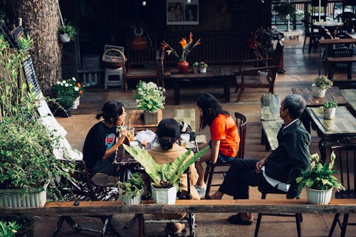 アジア人家族, カフェ, カフェラテの無料の写真素材