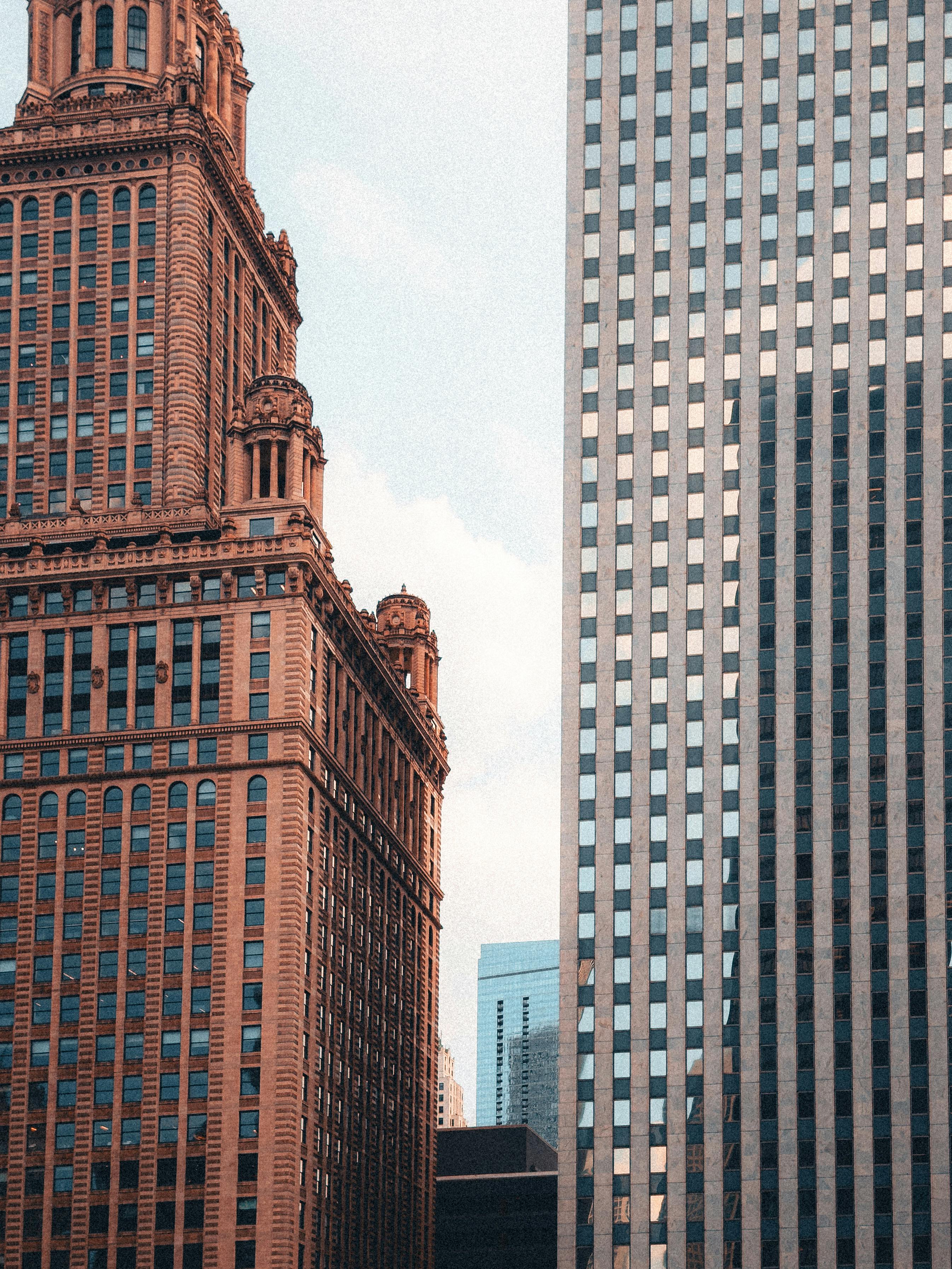 Capture of iconic skyscrapers highlighting Chicago's architectural skyline in the downtown area.