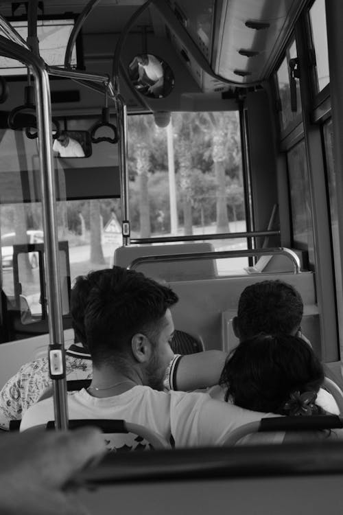 Foto profissional grátis de branco e preto, casal, casal apaixonado