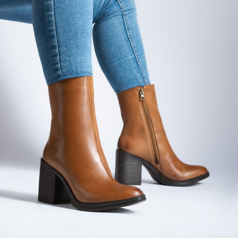 Woman Legs in Boots · Free Stock Photo