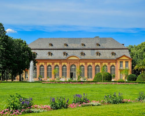 Kostnadsfri bild av arkitektur, byggnad, familj