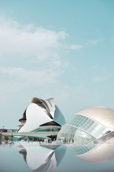Explore the futuristic design of València's City of Arts and Sciences under a clear sky.