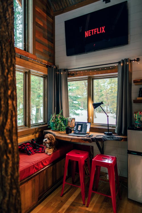 Δωρεάν στοκ φωτογραφιών με airbnb, laptop, Montana