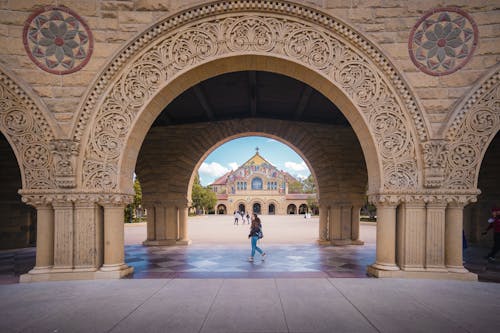 Patio Principal De Stanford