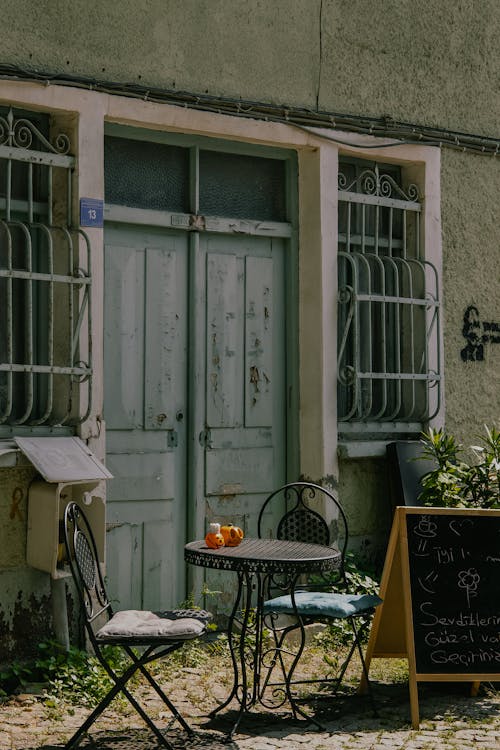 Foto profissional grátis de abandonado, ao ar livre, arquitetura