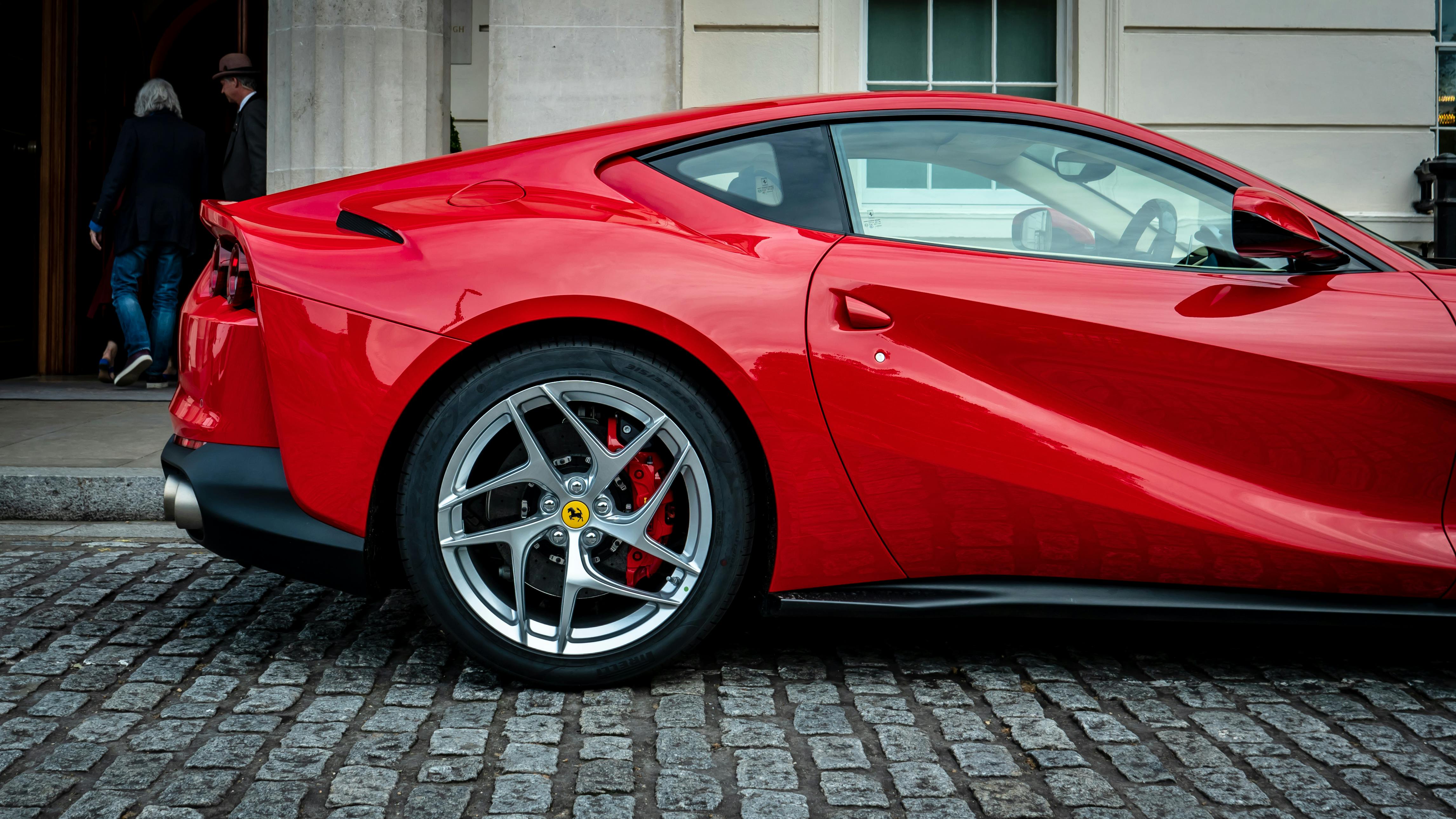 red ferrari models