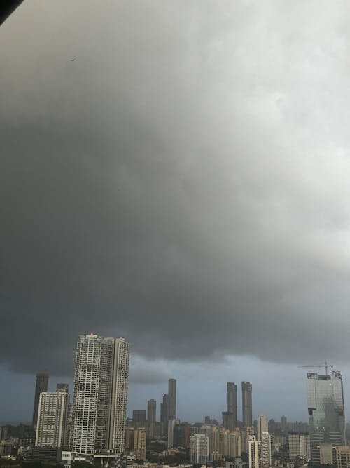 Foto profissional grátis de chuva, chuva da cidade, chuva pesada