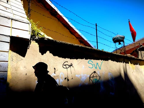 shadow, silhouette, street içeren Ücretsiz stok fotoğraf