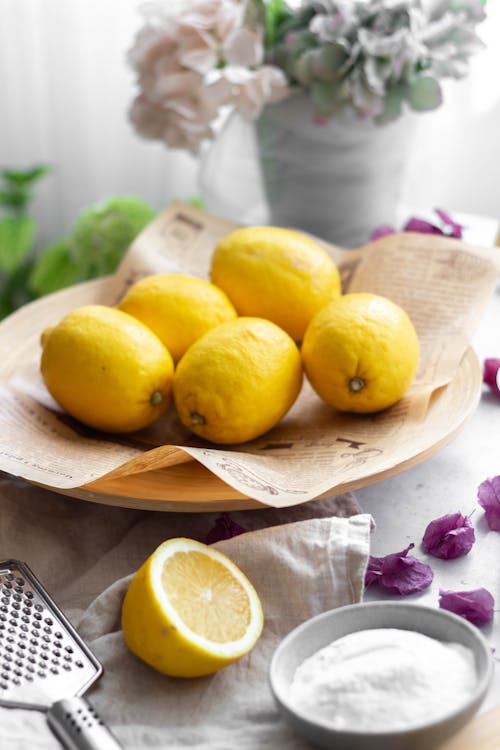 Lemon juice and sugar on a plate