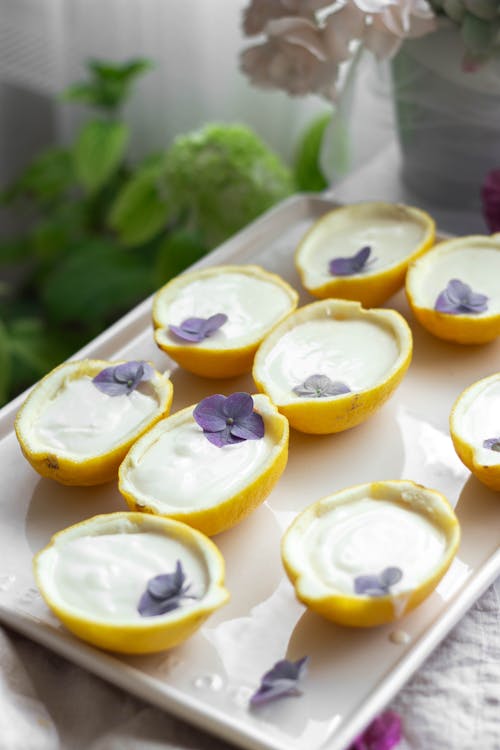 Lemon curd cheesecake with lavender