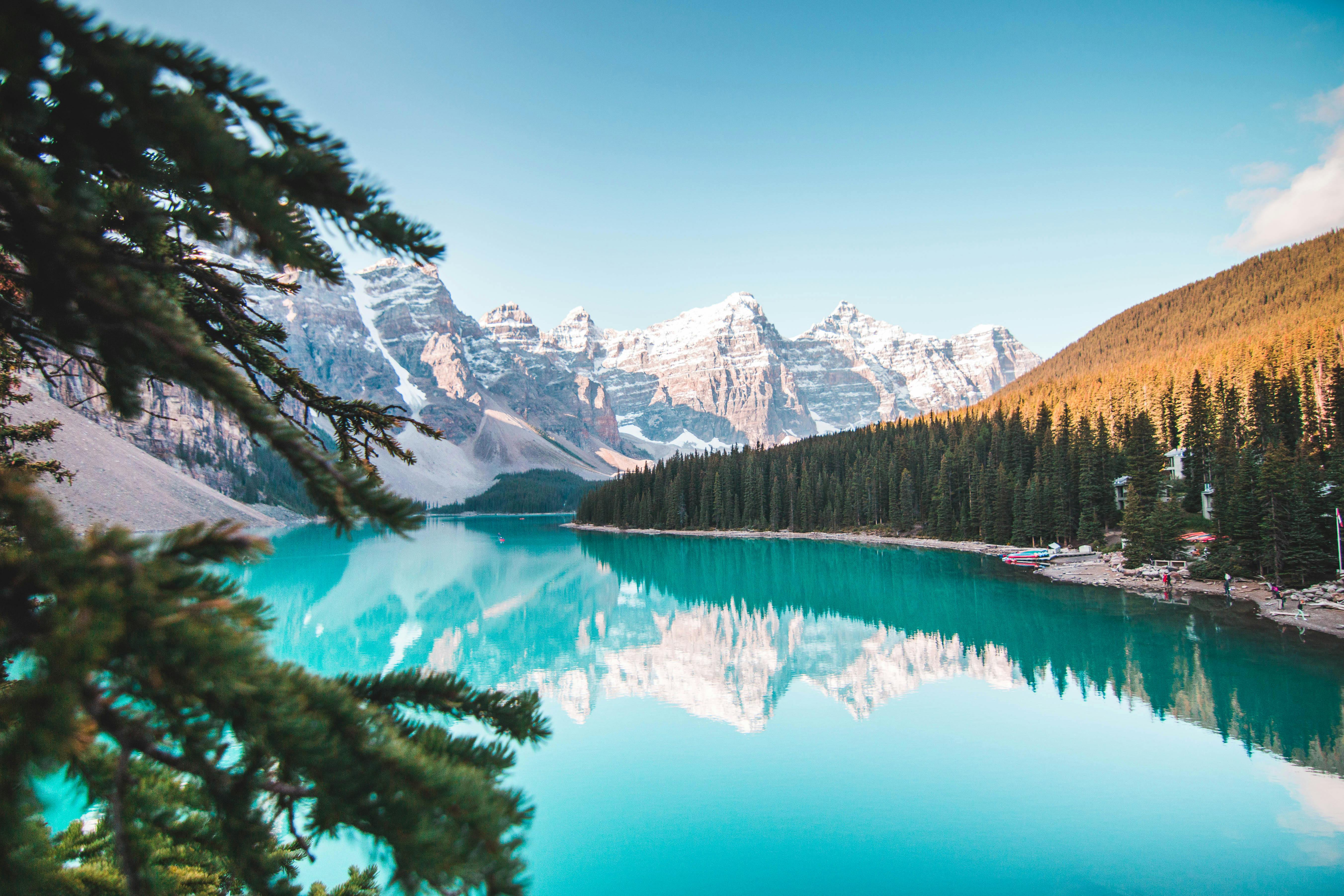 Kayaks In Lake Moraine Banff Canada Landscape Photography Ultra Hd  Wallpapers And Laptop 3840x2400 : Wallpapers13.com