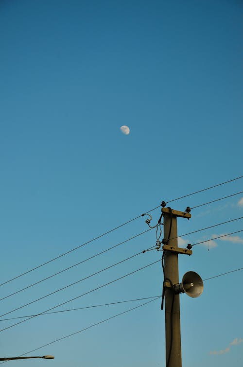 Free stock photo of 4k background, blue moon, clear blue sky