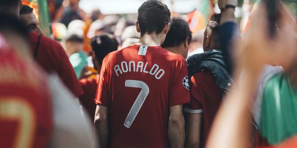 Juramento Compartilhado - A Jornada de Vitinha pelo Sonho de Cristiano Ronaldo na Copa do Mundo de 2026