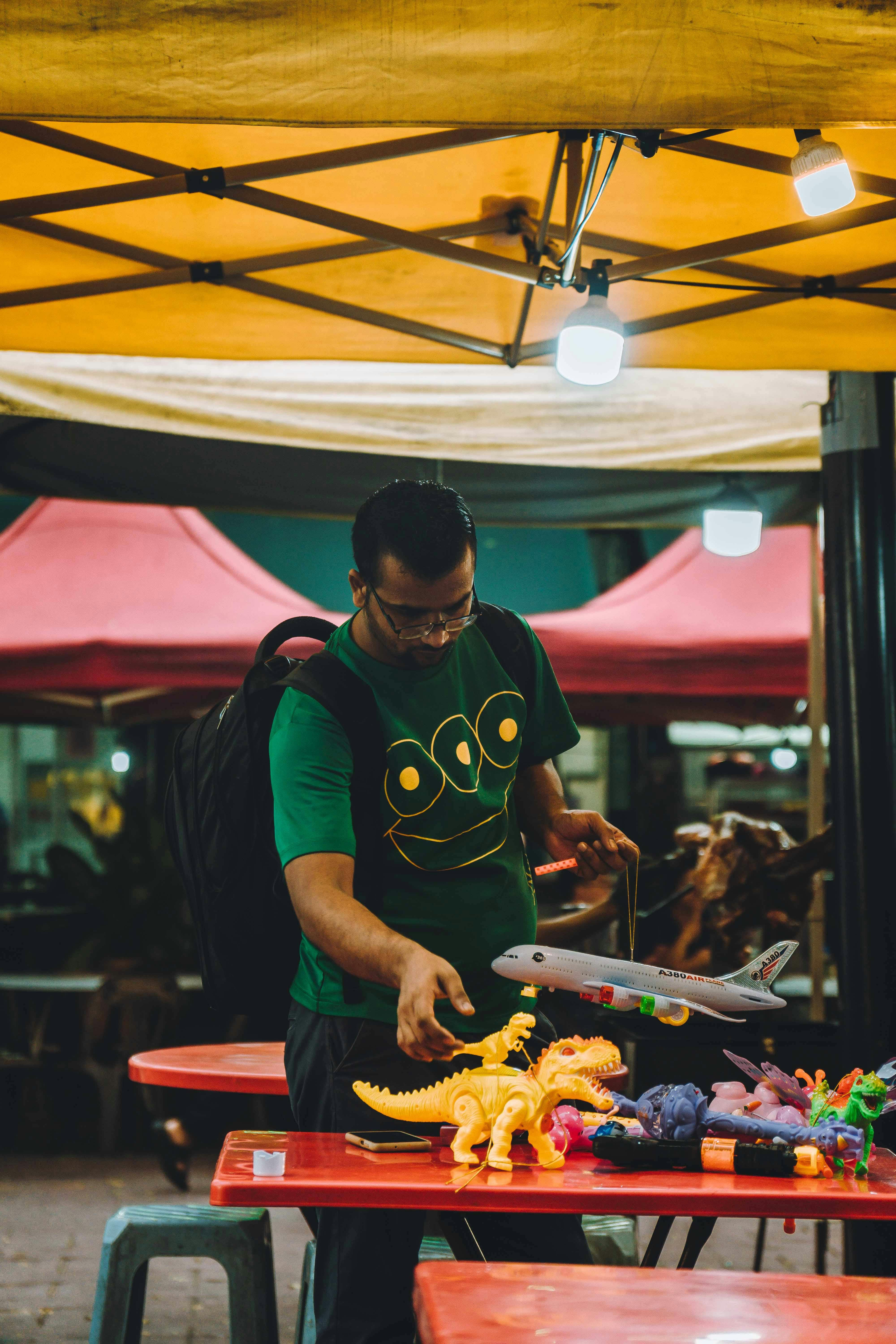 Program și Atracții