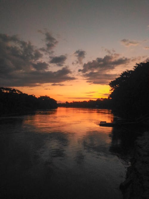 Foto stok gratis kuning keemasan, matahari sore, sungai