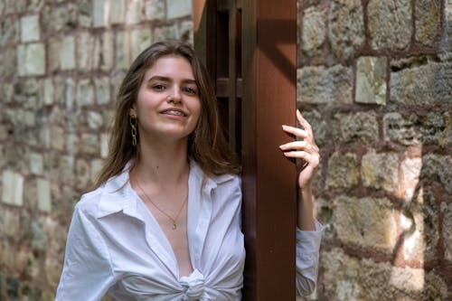 Foto d'estoc gratuïta de a l'aire lliure, adolescent, adult