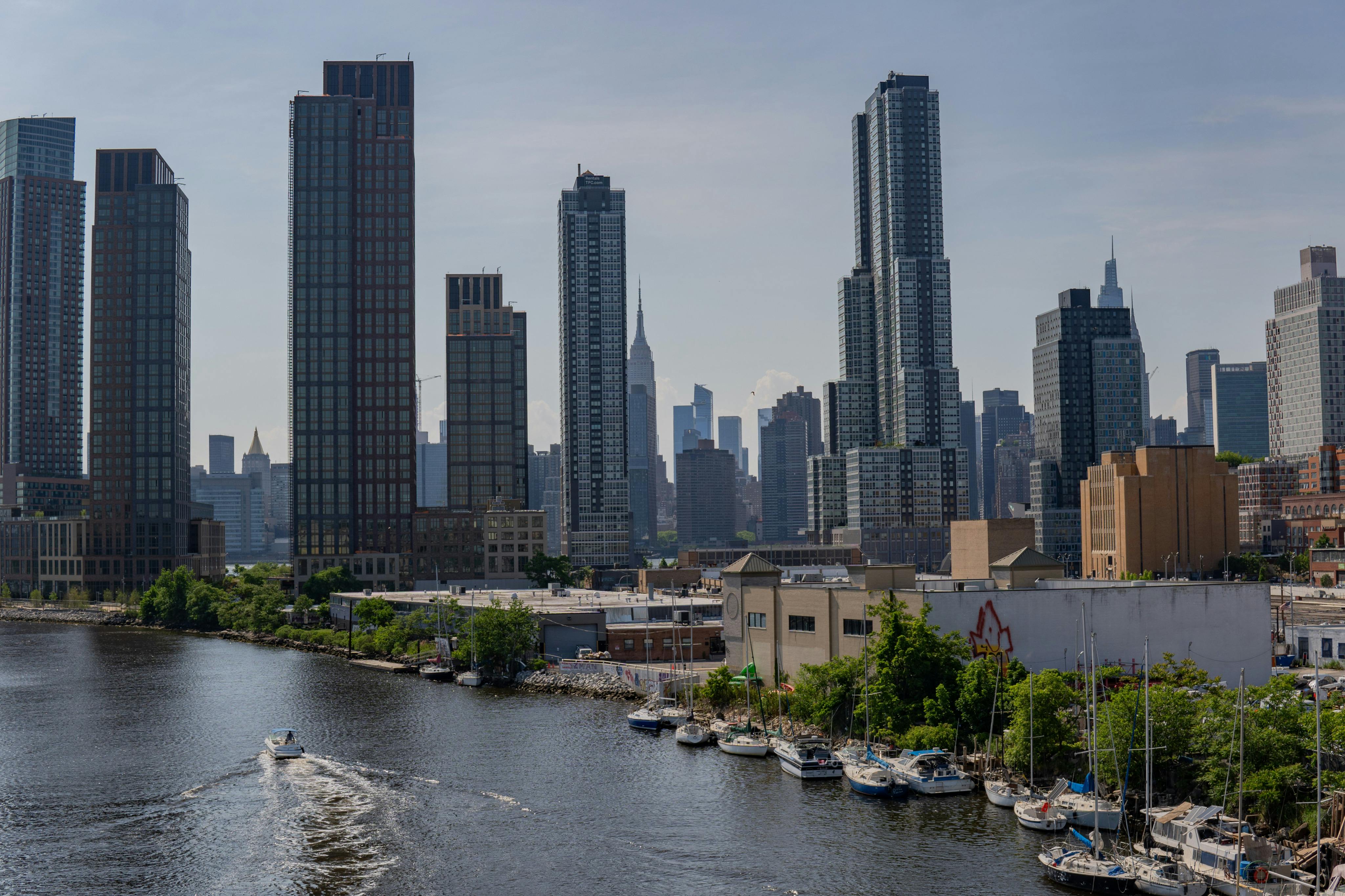 Best Real Estate Stocks for 2026 and How to Invest — Photo by Alexa V. Mato on Pexels