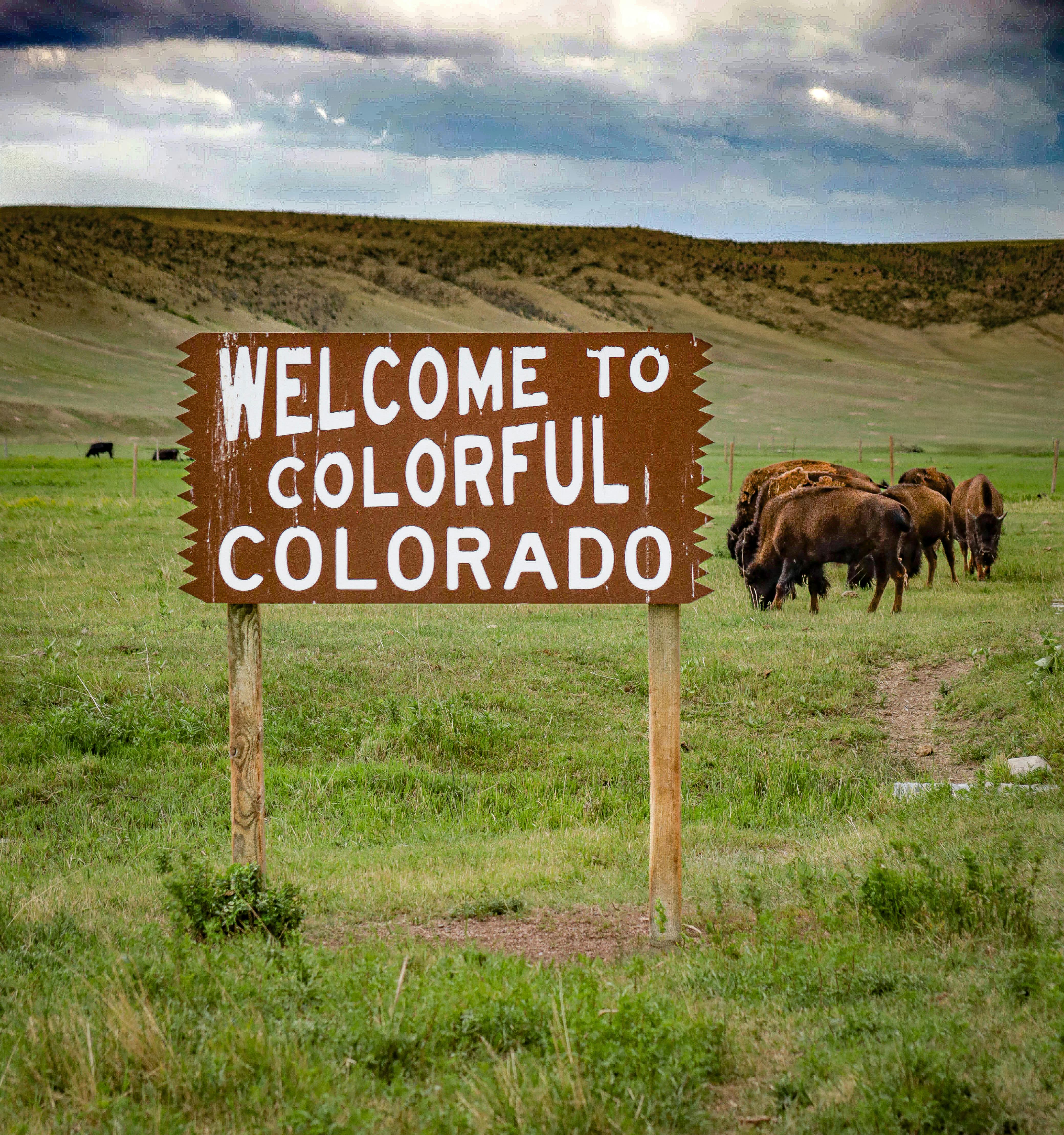 welcome board to colorado