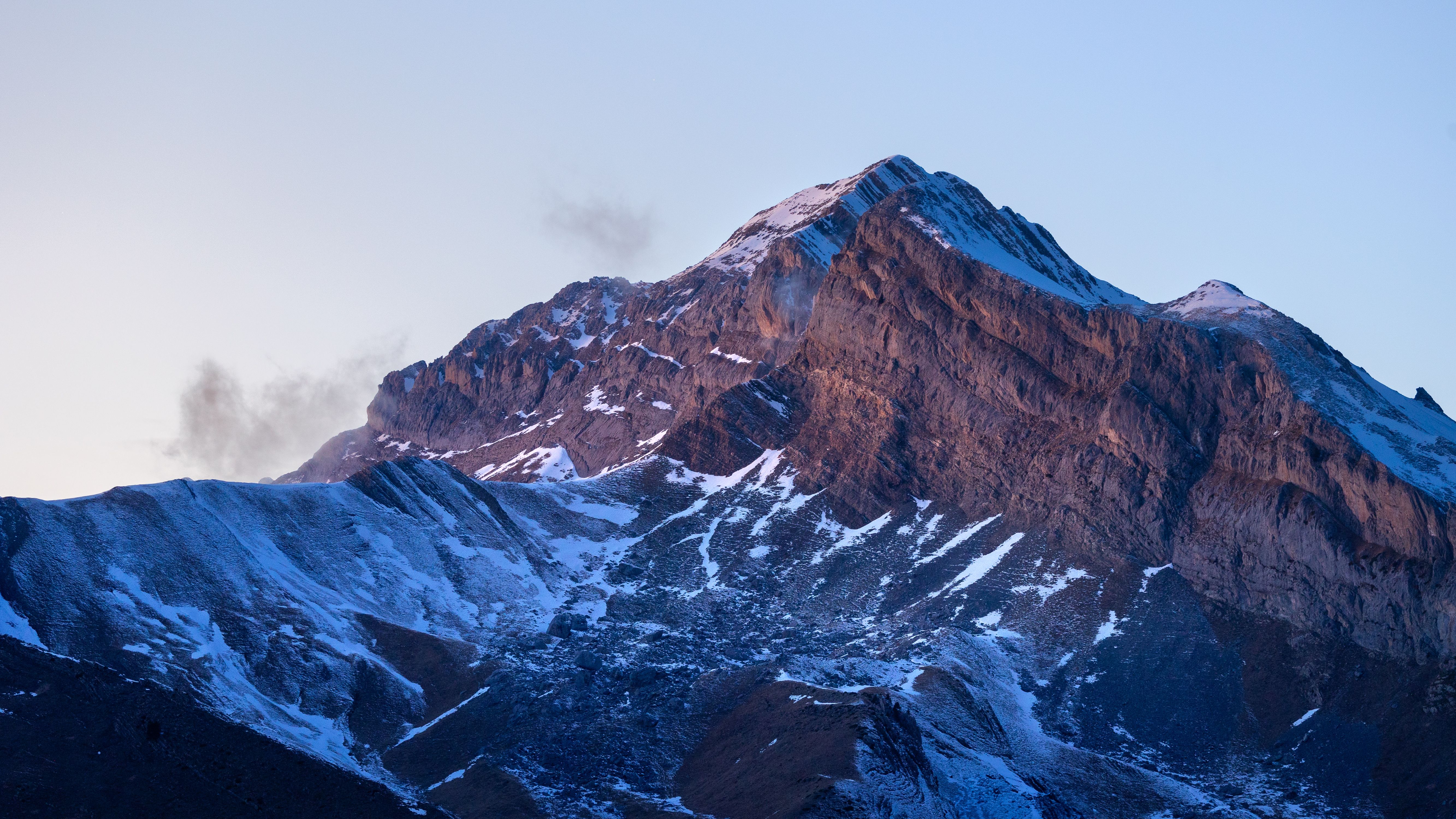 Rocky Peak Covered in Snow in the Pyrenees · Free Stock Photo