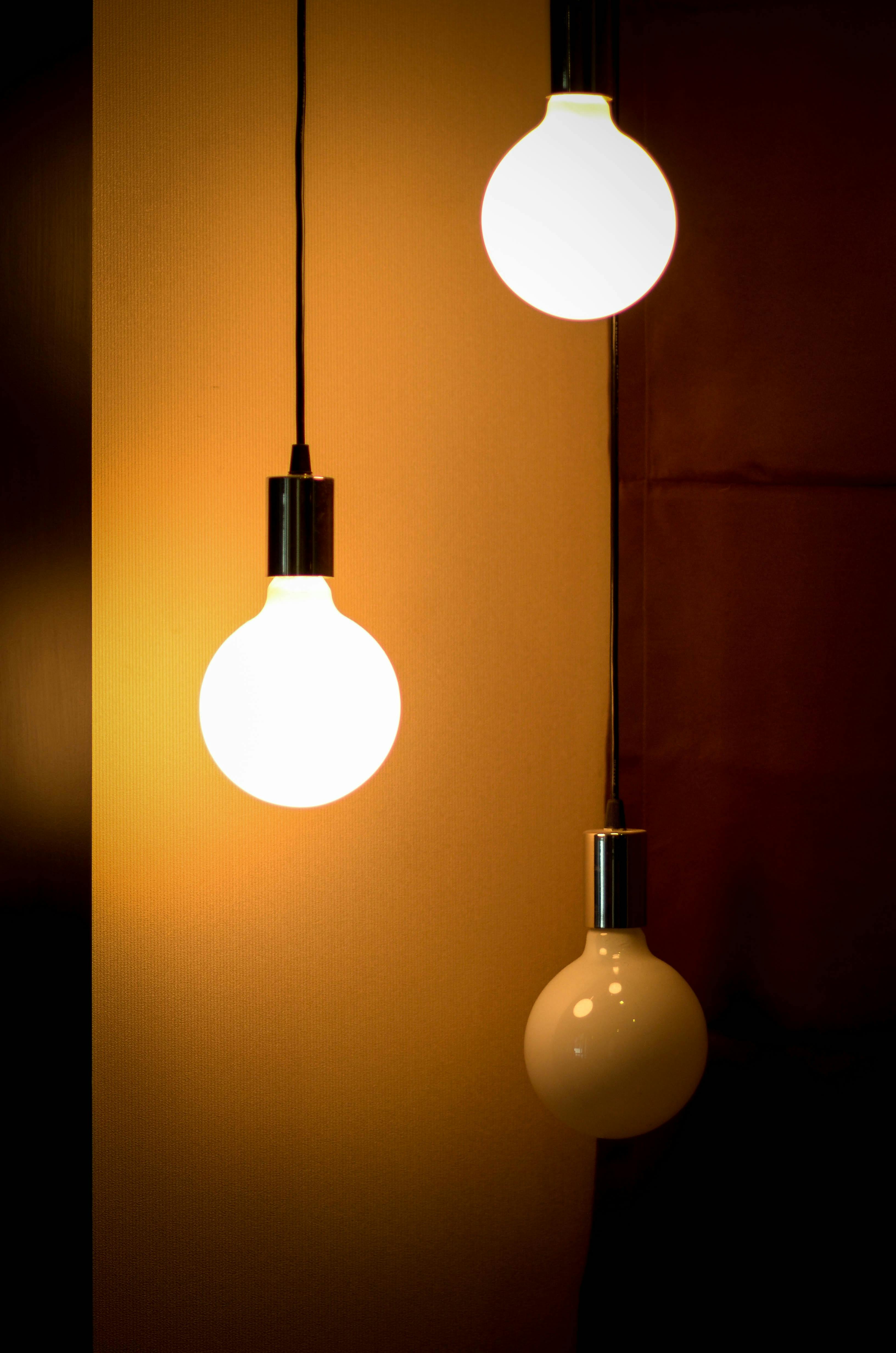 light bulb wallpaper