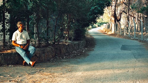 adam, altın saat, aşağı içeren Ücretsiz stok fotoğraf