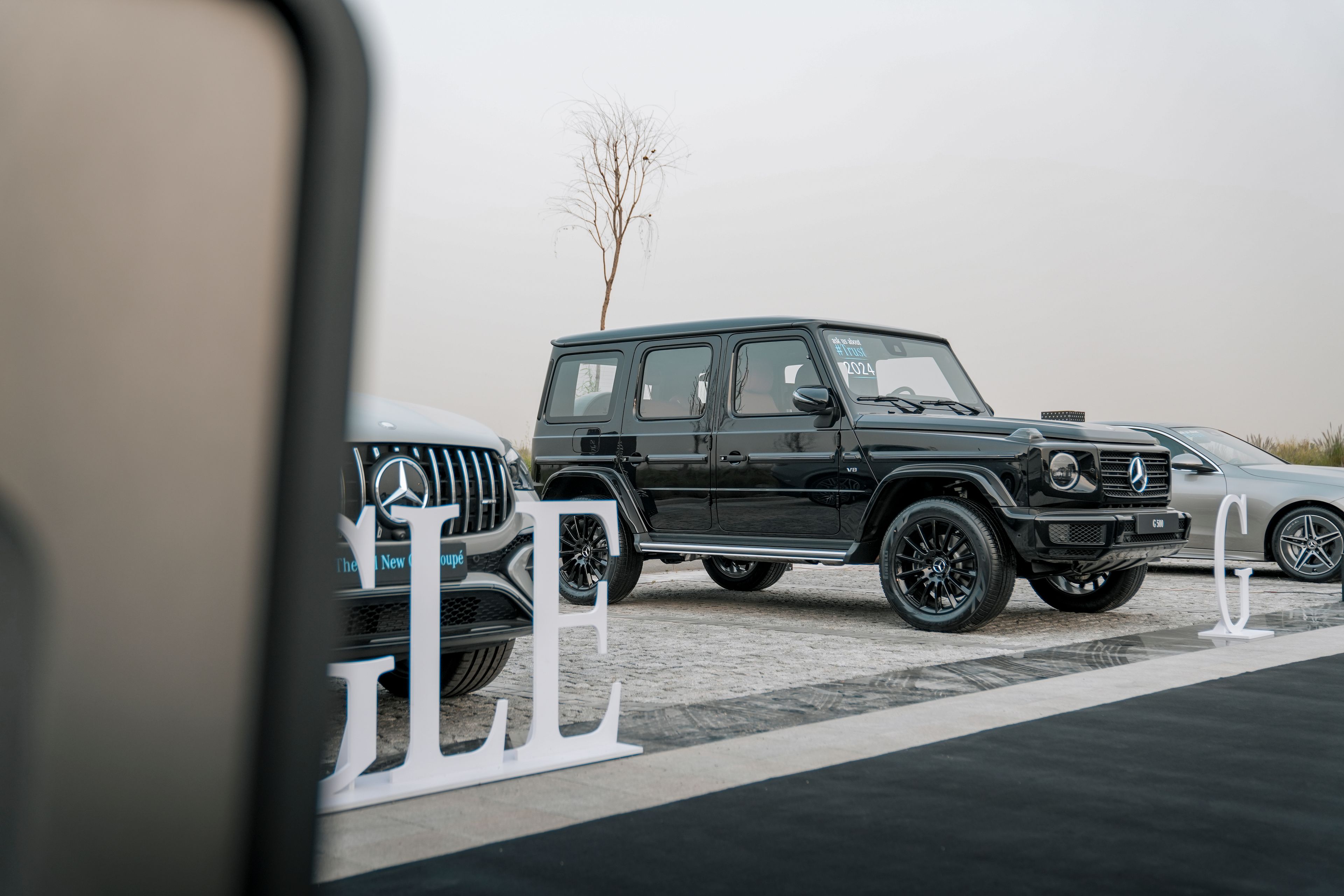 Land Rover Defender chauffeur driven car