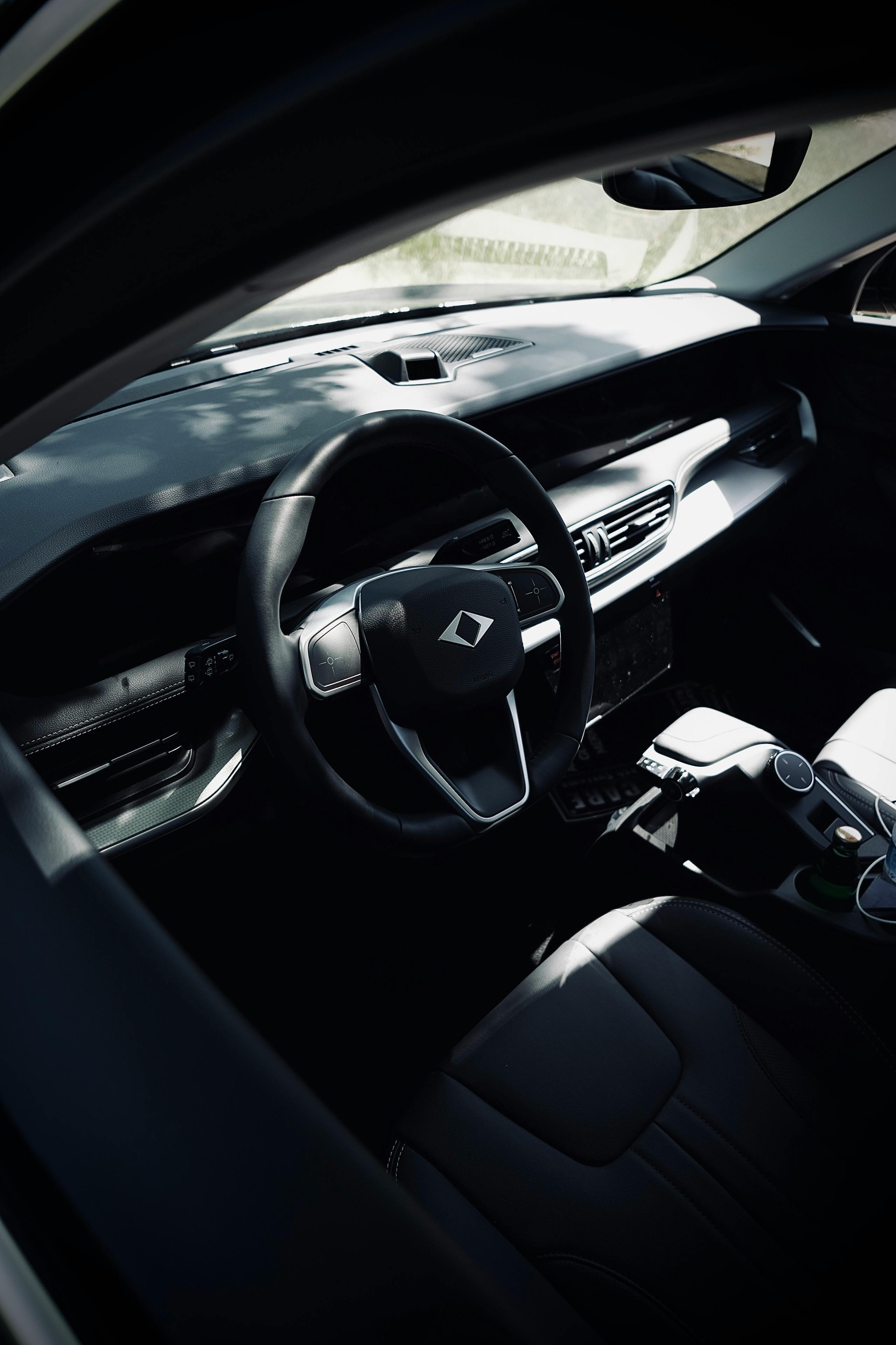 Comparative Insights: Compact 3000 ⁣Pro vs. Competitors