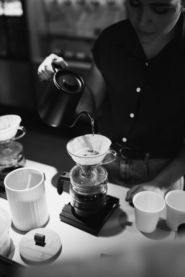 Barista pouring an espresso by Jonathan Borba on Pexels