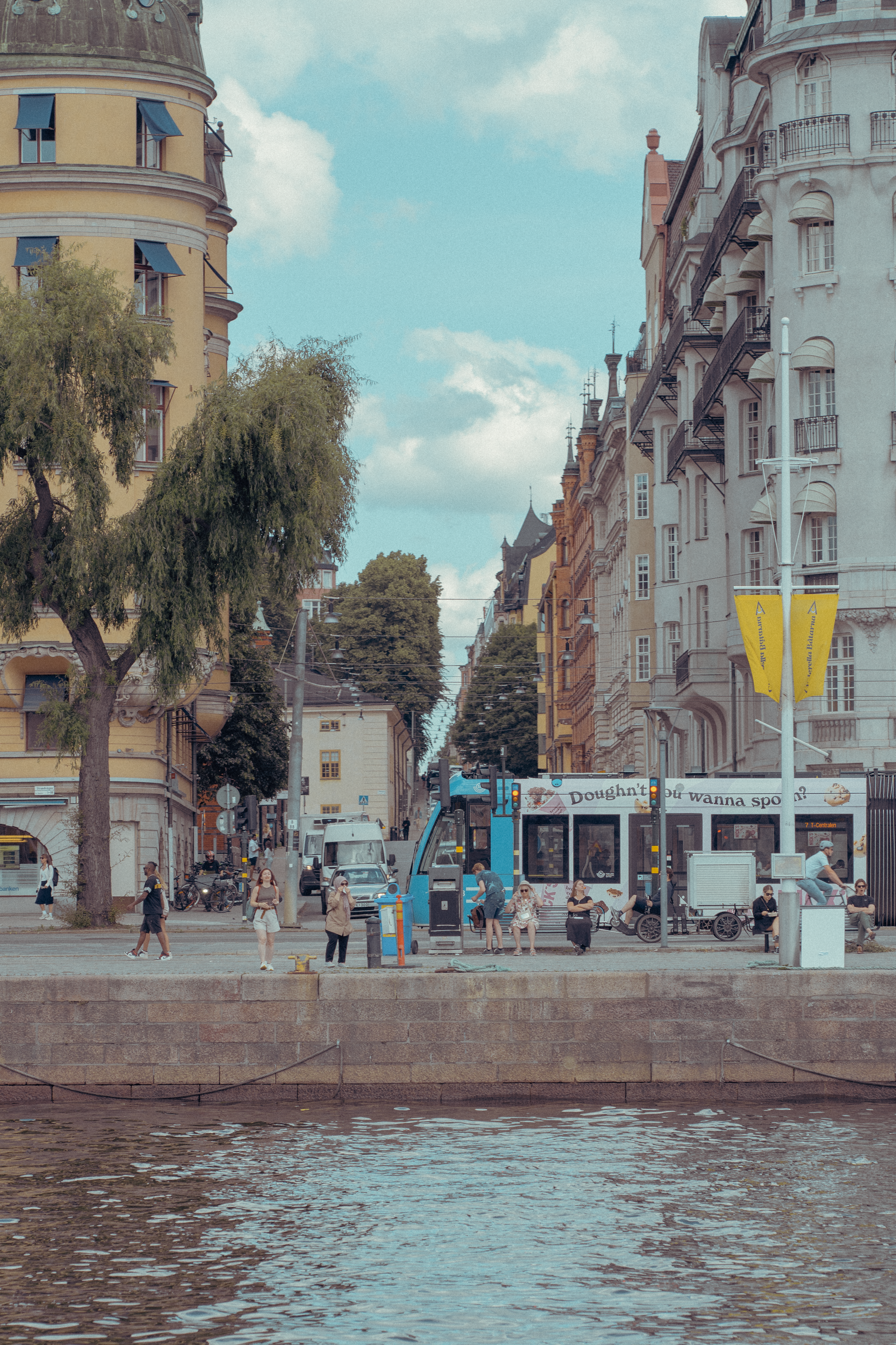 Bun Human Tram Photos, Download The BEST Free Bun Human Tram Stock ...