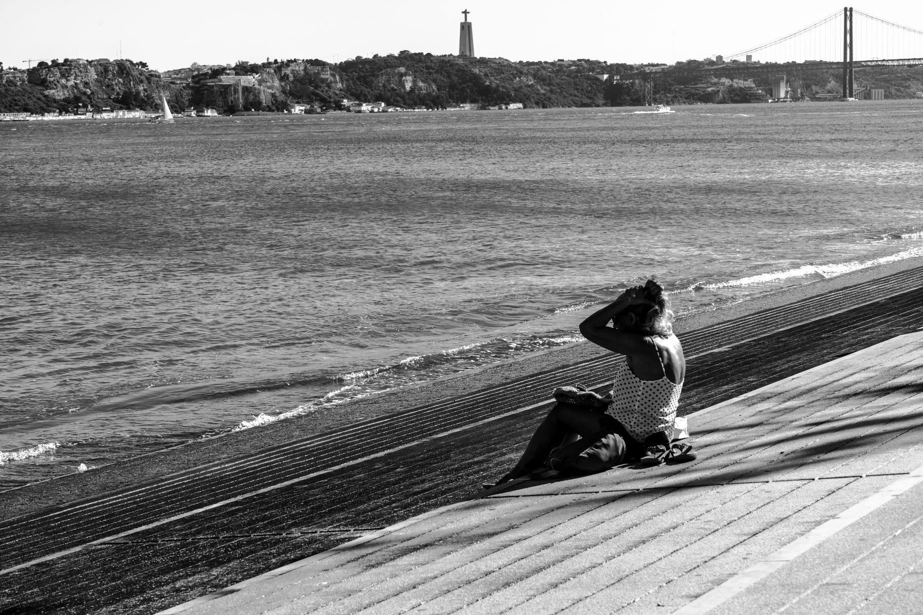 Walking Lisbon's Seven Hills: Routes, Viewpoints and Rest Stops