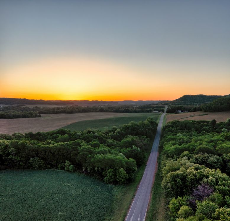 Countryside at Sunset · Free Stock Photo