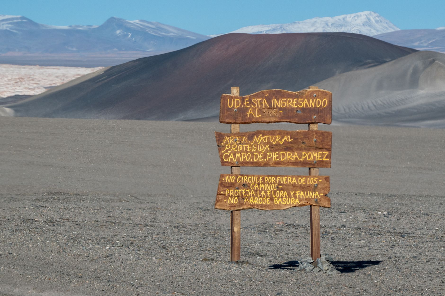 Resolución 636/2026 designa transitoriamente a Sebastián Esteban García como Director del Observatorio Argentino de Vigilancia Volcánica