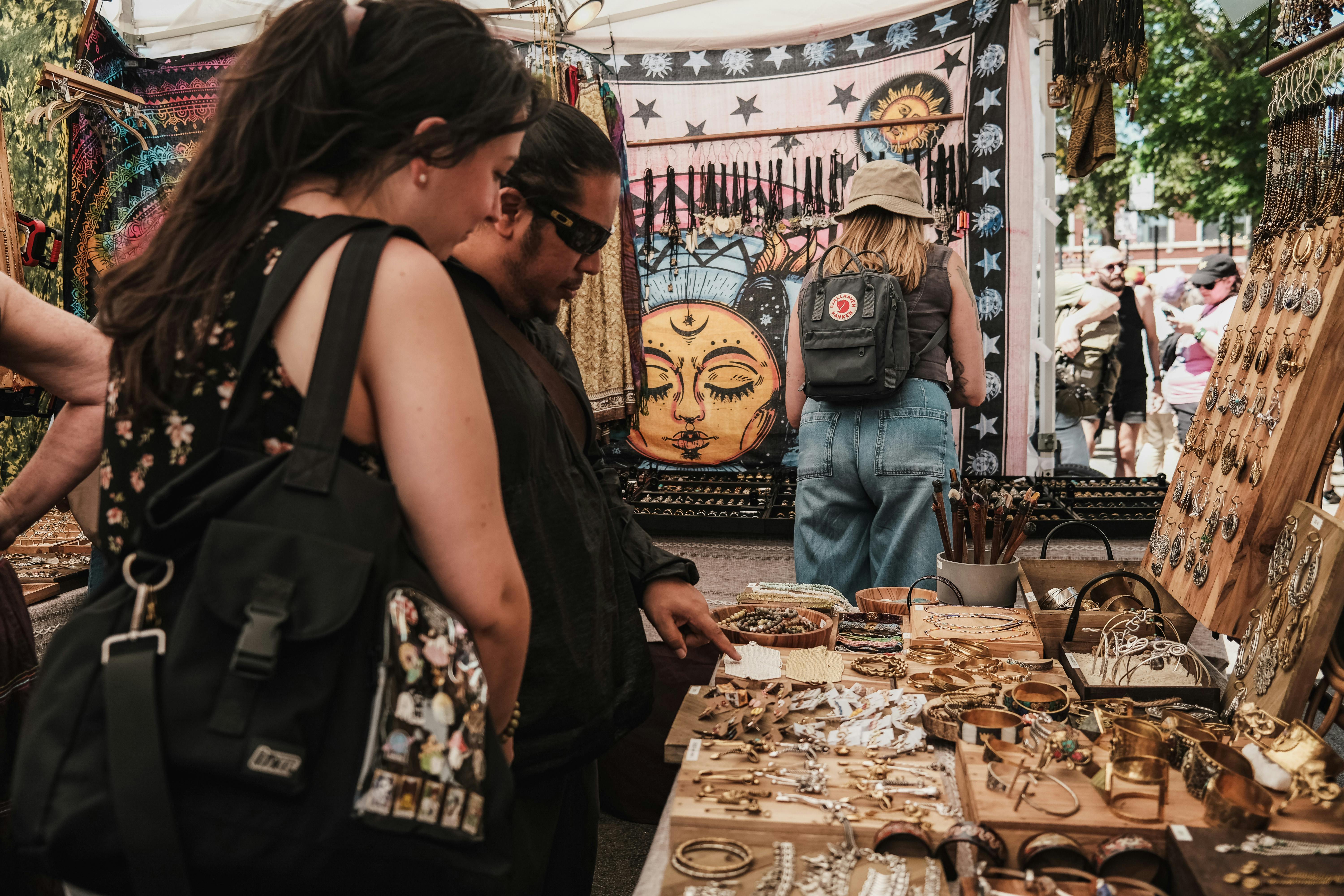 Arts and crafts market value forecast worldwide 2017-2024 — Photo by Airam Dato-on on Pexels
