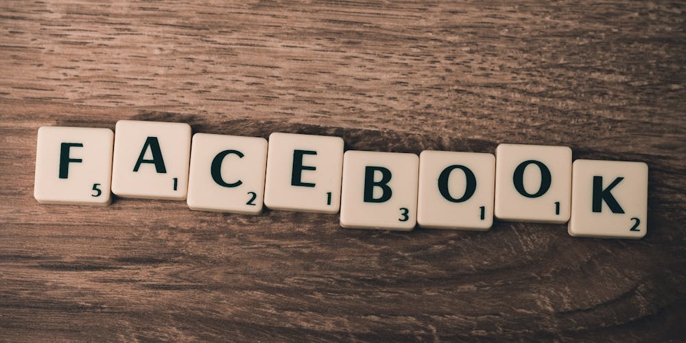 Tích xanh Facebook là gì?