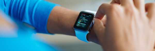 Smartwatch health metrics — health tech hub