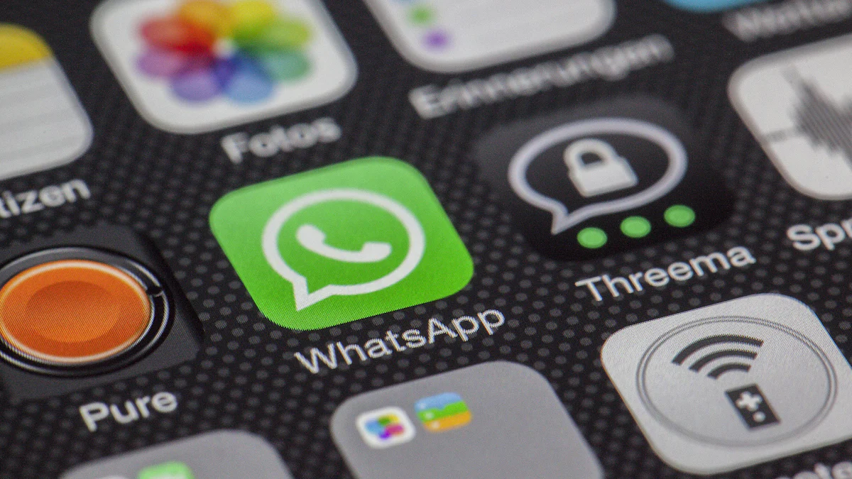Désactiver le Téléchargement Automatique sur WhatsApp : Guide Complet