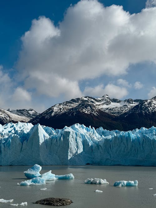 Безкоштовне стокове фото на тему «айсберг, величний, вода»