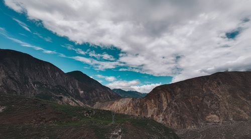 Free Breathtaking view of mountain range and clouds in Nyingchi, Tibet. Stock Photo