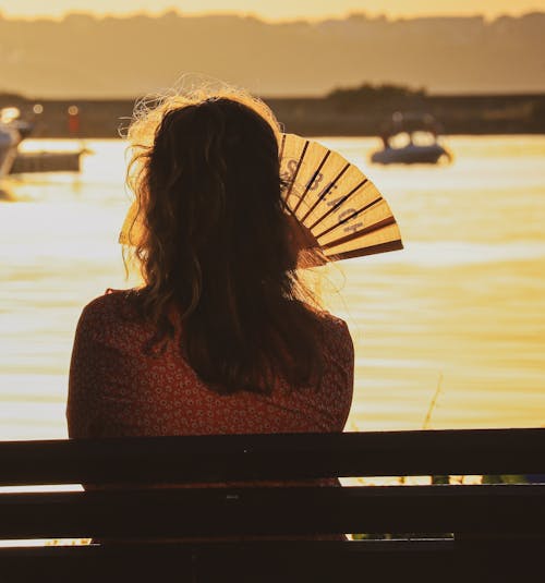 Fotos de stock gratuitas de adulto, agua, amanecer