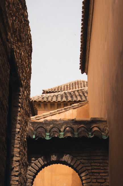 A Glimpse into the Past: Moorish Granada A Glimpse into the Past: Moorish Granada