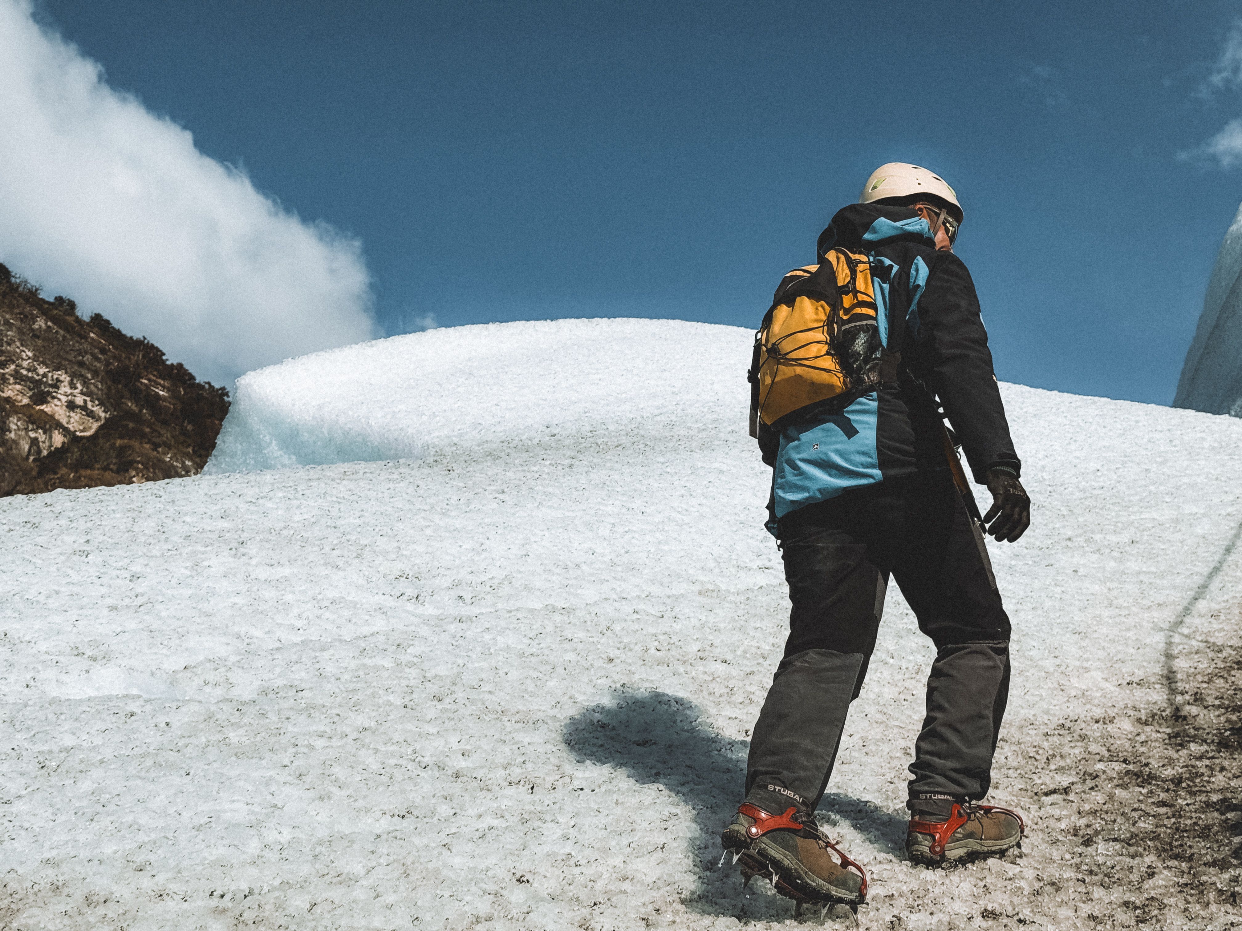 A Perito Moreno boat safari or mini-trekking