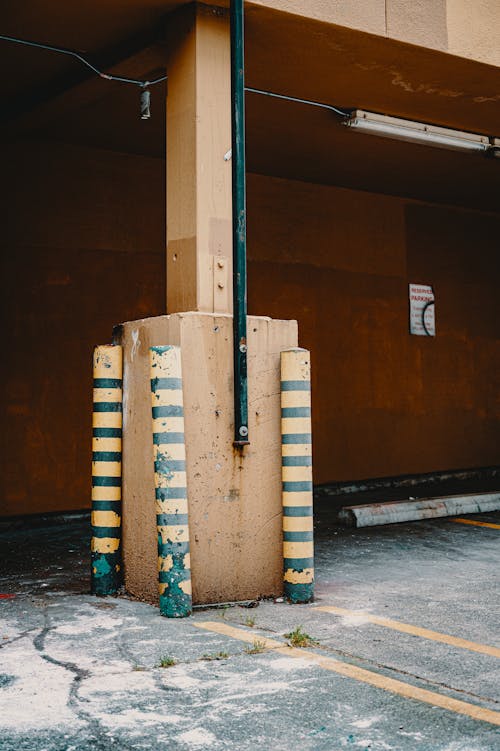 Gratis stockfoto met achtergelaten, architectuur, binnen