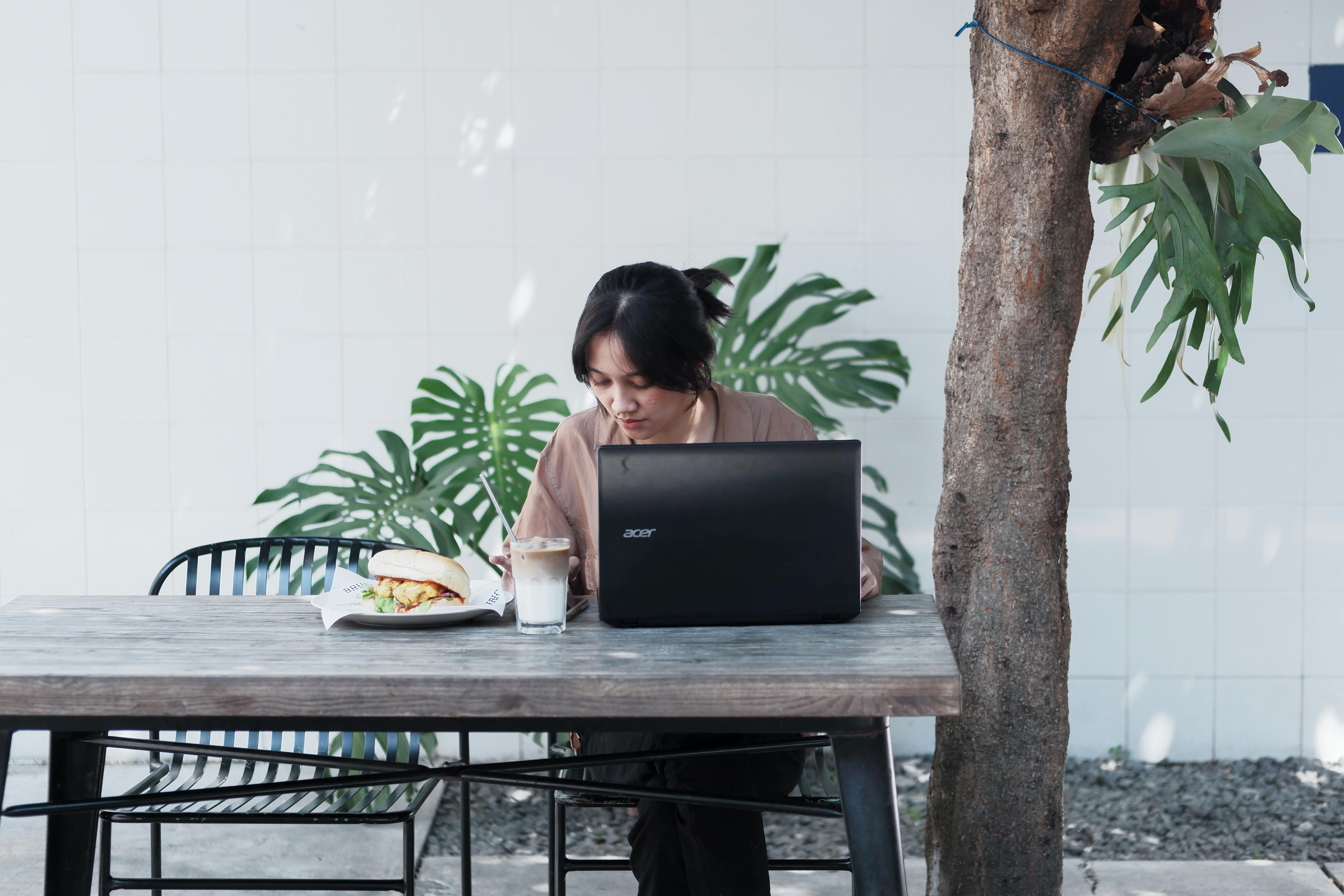 How Digital Nomads Could Reshape Global Work Dynamics, Business Ecosystems, and Travel Culture — Photo by Bimbim Sindu on Pex