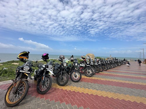Immagine gratuita di avventura, bici himalayana, campo reale