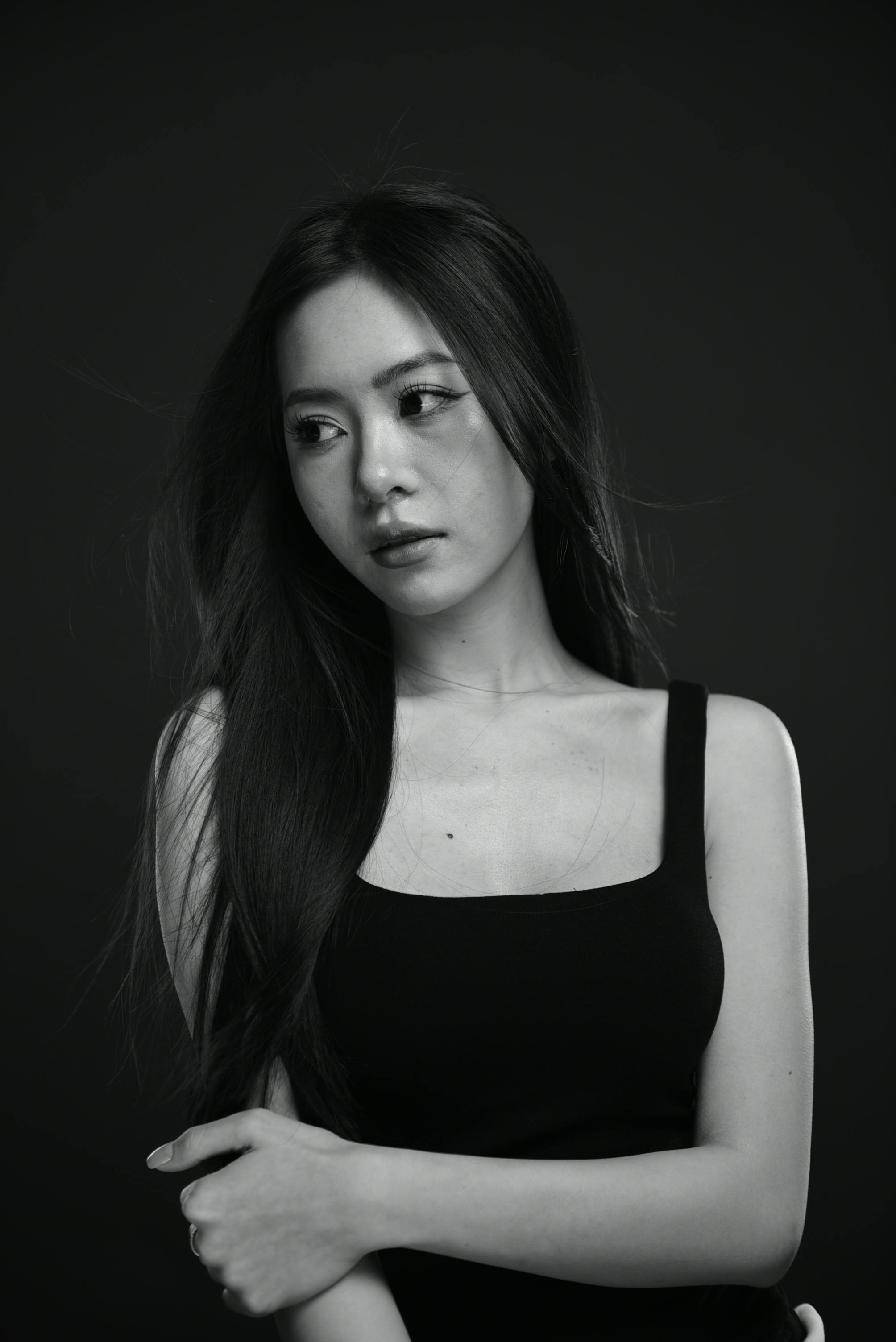 <b>1. Atasan yang Tepat: Kunci Utama Penampilan Profesional</b>