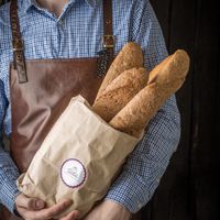 Bakery loaves in a paper bag — Anna Tukhfatullina on Pexels