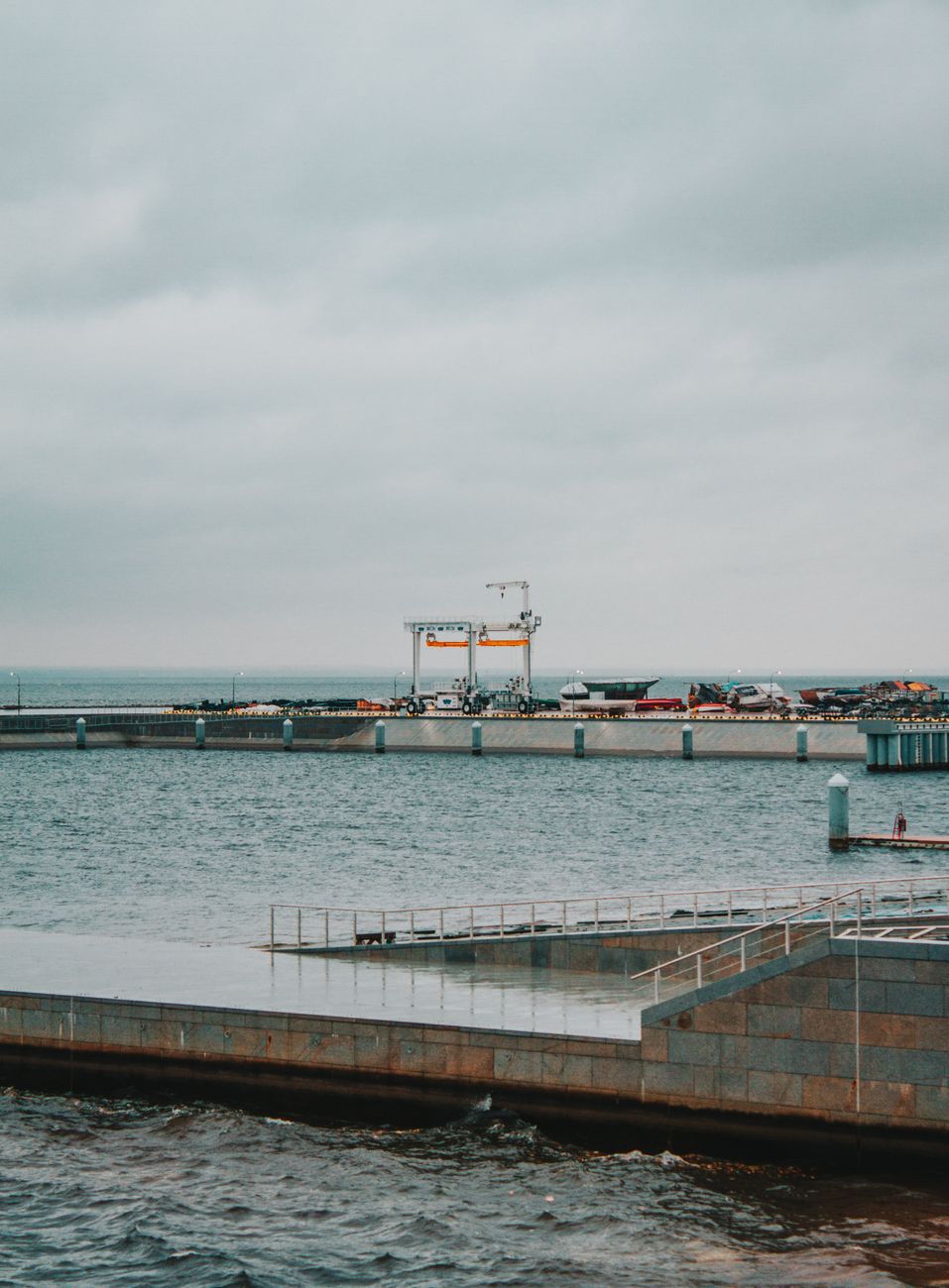 Waterfront Property Ownership in St. Petersburg: Complete Guide to Docks, Seawalls & Insurance